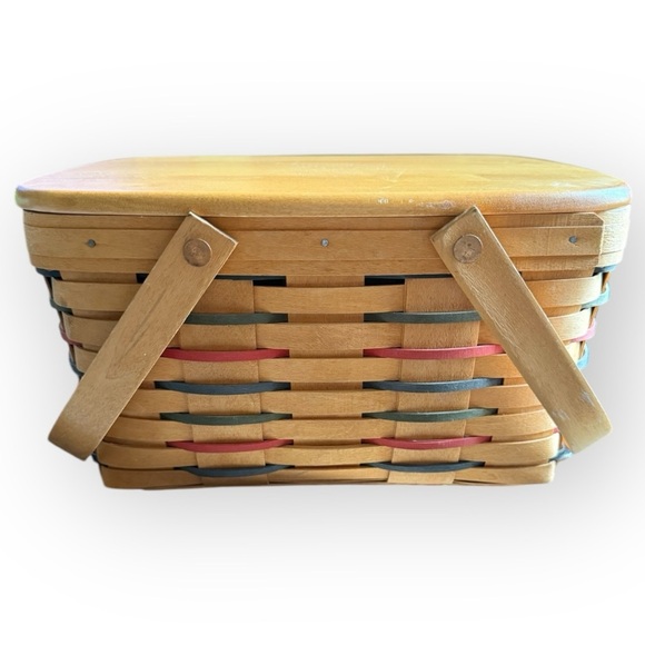 Longaberger 1998 12" x 12" Cake Basket W/ Protector & Wooden Lid - Picture 2 of 15